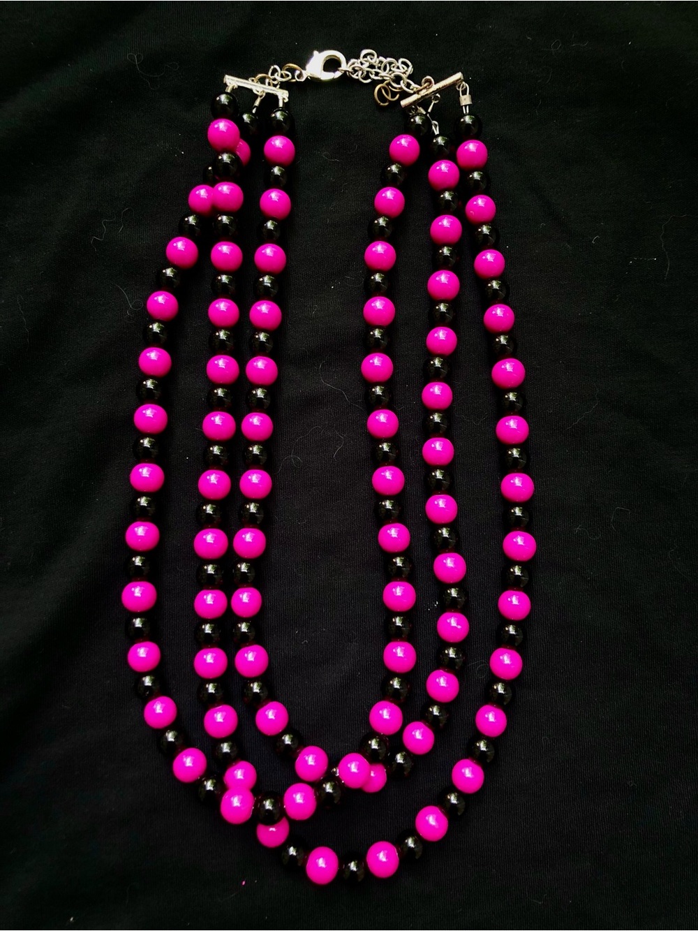 Vintage Triple Strand Fuschia and Black Beaded Necklace